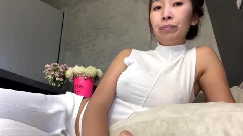 Snapshot of kimmy_sunn chatting on February 26, 3:21 pm Kimmy online show from February 26, 3:21 pm