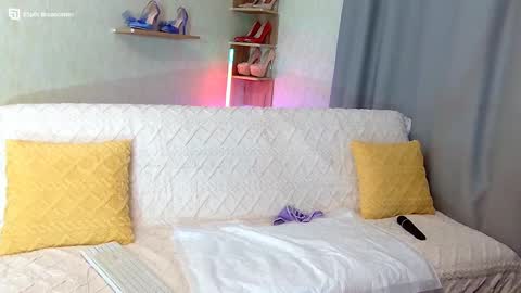 Kim online show from March 5, 8:23 pm