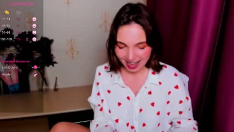 Hazel online show from September 8, 9:25 pm