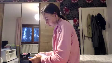 sexysexyhotwetpinkredpussy online show from July 19, 8:44 pm