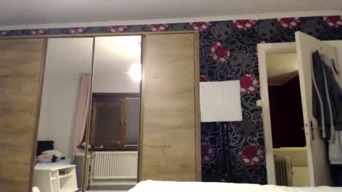 sexysexyhotwetpinkredpussy online show from February 21, 7:03 pm