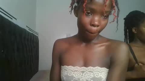 Snapshot of kinky_aria chatting on September 19, 6:40 pm kinky_aria online show from September 19, 6:40 pm