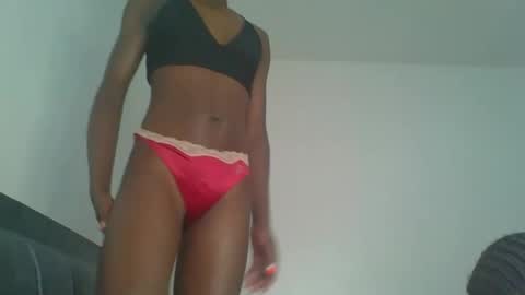 Snapshot of kinky_aria chatting on October 10, 7:19 pm kinky_aria online show from October 10, 7:19 pm