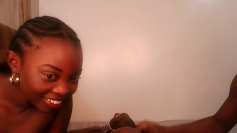 Lola online show from April 14, 7:47 pm