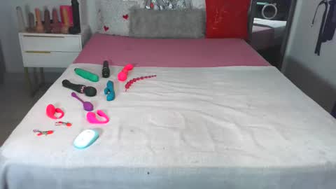 KinyBunz online show from November 19, 2:00 am