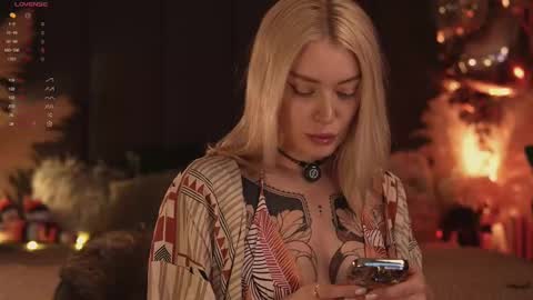Snapshot of kinkylina_ chatting on February 9, 4:18 pm kinkylina_ online show from February 9, 4:18 pm