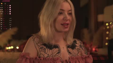 Snapshot of kinkylina_ chatting on December 28, 11:30 am kinkylina_ online show from December 28, 11:30 am