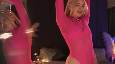 Snapshot of kinkylina_ chatting on February 24, 1:41 pm kinkylina_ online show from February 24, 1:41 pm