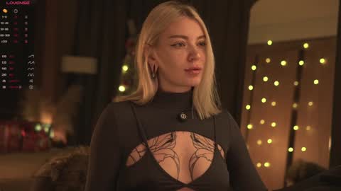 Snapshot of kinkylina_ chatting on January 10, 11:00 am kinkylina_ online show from January 10, 11:00 am