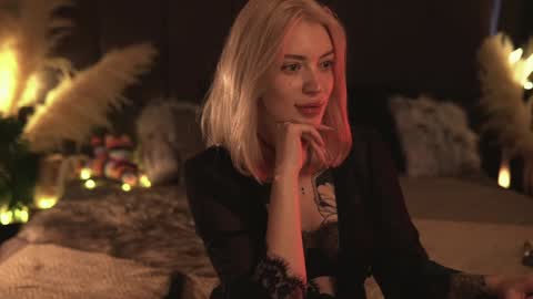 Snapshot of kinkylina_ chatting on January 17, 10:33 am kinkylina_ online show from January 17, 10:33 am