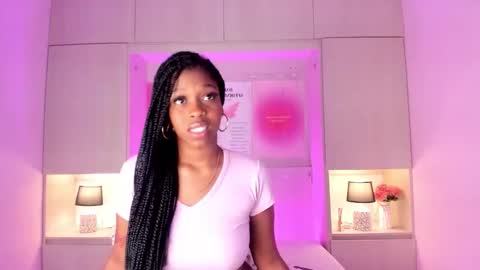 M A R A  online show from October 23, 12:22 pm