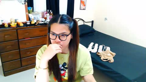 KIRA online show from March 21, 4:45 pm