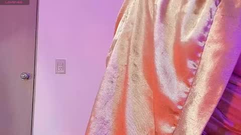 kira_antonella online show from May 22, 11:14 pm