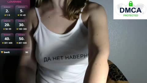 Snapshot of kira_blonde_angel chatting on January 13, 2:32 pm Kira online show from January 13, 2:32 pm