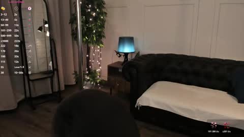 kira_energy online show from March 1, 2:22 am