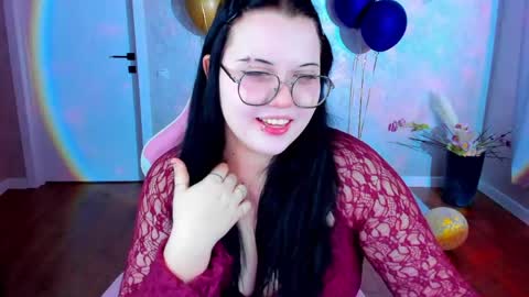 kira online show from April 16, 1:06 am