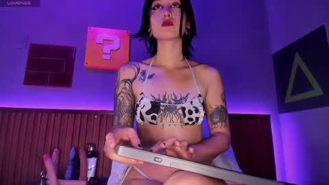 KIRA online show from April 5, 5:56 pm