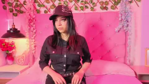Kira online show from June 3, 7:08 pm