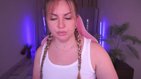 Kira online show from February 1, 8:58 pm