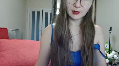 KiraGoldens online show from November 4, 7:02 am