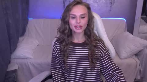 kiragrayyy online show from November 3, 1:48 pm