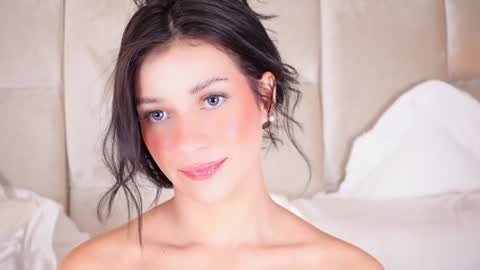 kira online show from December 5, 4:55 pm