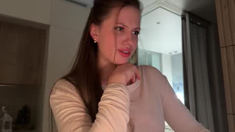 Kira online show from January 13, 5:39 pm