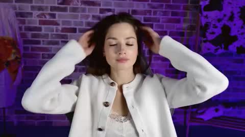 kiravair online show from November 28, 1:25 pm