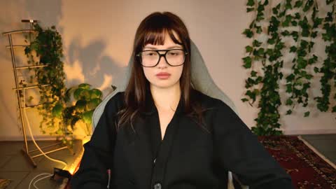 kiravair online show from April 1, 1:41 pm