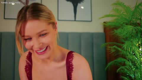 Risha online show from December 11, 9:01 pm