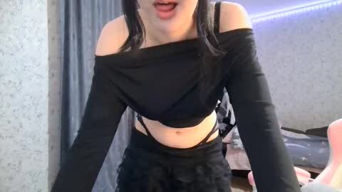 Snapshot of kirstievelasco chatting on October 3, 6:57 pm Nicole online show from October 3, 6:57 pm