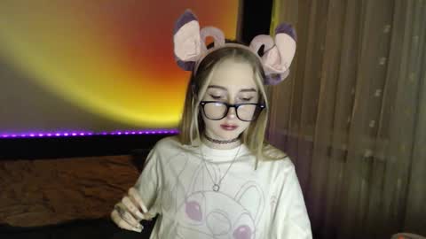 kisa____ online show from February 14, 12:45 am