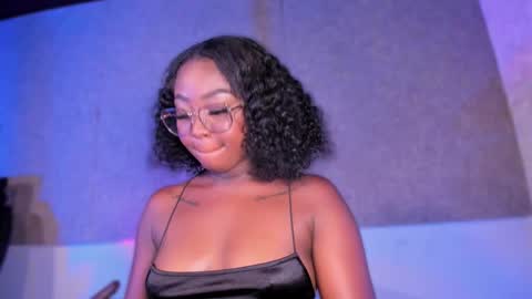 kishalove_ online show from November 12, 2:48 pm