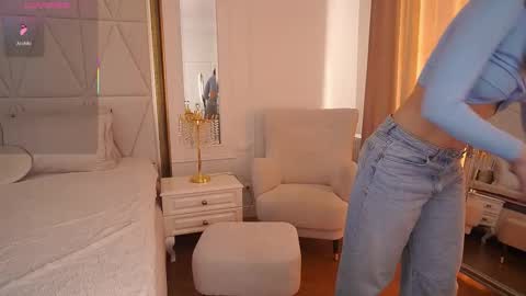 KissableKira online show from February 23, 8:14 am