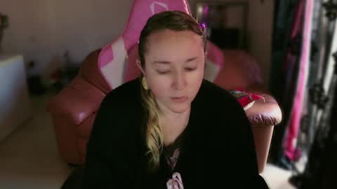 Snapshot of kissica chatting on March 5, 2:56 pm kissica online show from March 5, 2:56 pm