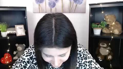 kissleoxx online show from February 16, 1:33 pm