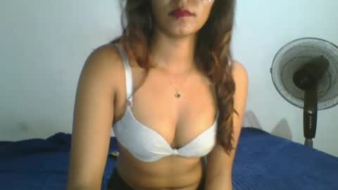 kissy_doll1 online show from July 6, 8:33 pm