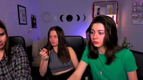 kitniss online show from April 21, 2:15 am