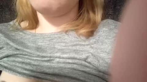 kitsuneniki online show from March 29, 8:19 pm