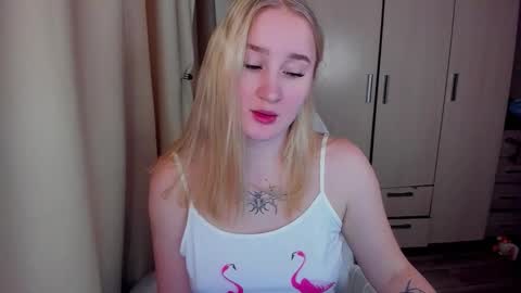 kitten_sun online show from March 12, 2:36 am