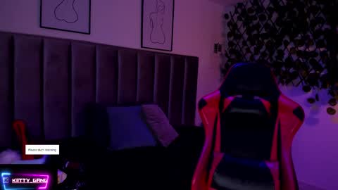 Camila online show from October 25, 2:30 am