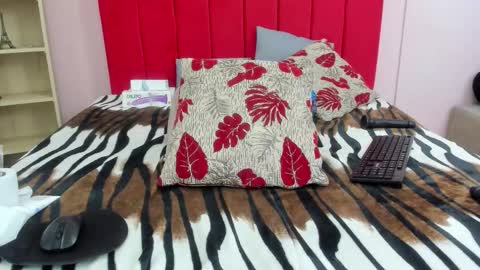 kitty_hot_sex_ online show from February 26, 11:15 pm