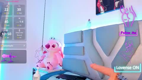 kitty_love01 online show from October 31, 1:37 pm