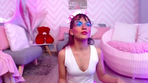 Snapshot of kitty_madness chatting on September 22, 1:09 pm KITTY online show from September 22, 1:09 pm