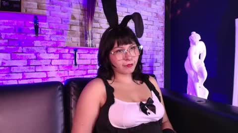 Kitty online show from February 3, 6:40 am