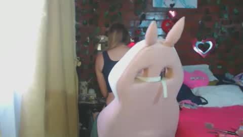 Daniela Ferreira online show from March 24, 11:48 am