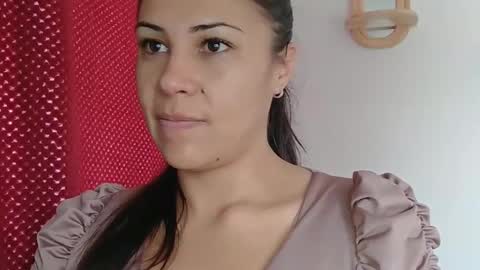 kittyholeshot87 online show from December 5, 4:30 pm