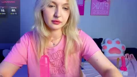 kittykendall online show from June 26, 6:42 pm