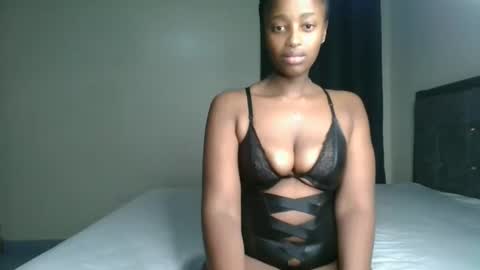 Kittypettite online show from April 10, 6:14 pm