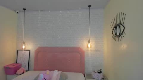  K I T T  Y  online show from March 18, 1:05 pm